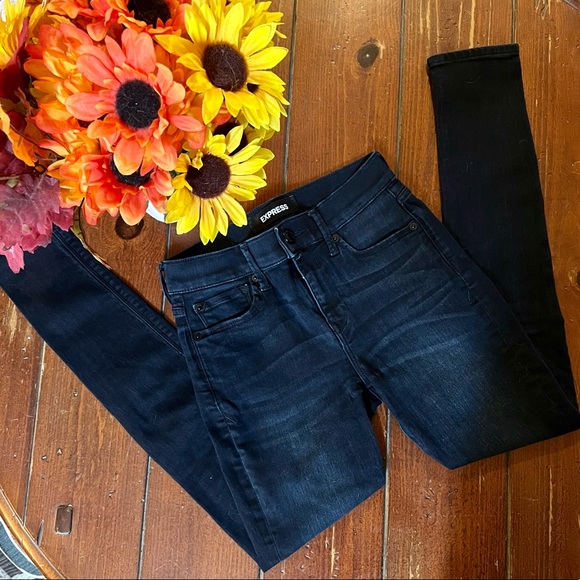 Express Supersoft Stretch Legging - Picture 1 of 3